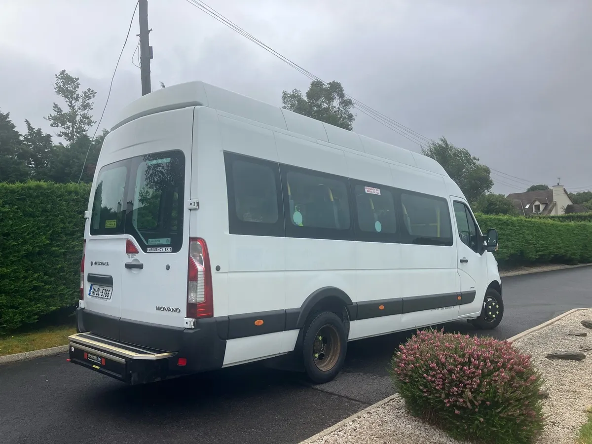 2014 Vauxhall Movano 17 seater accessible - Image 3