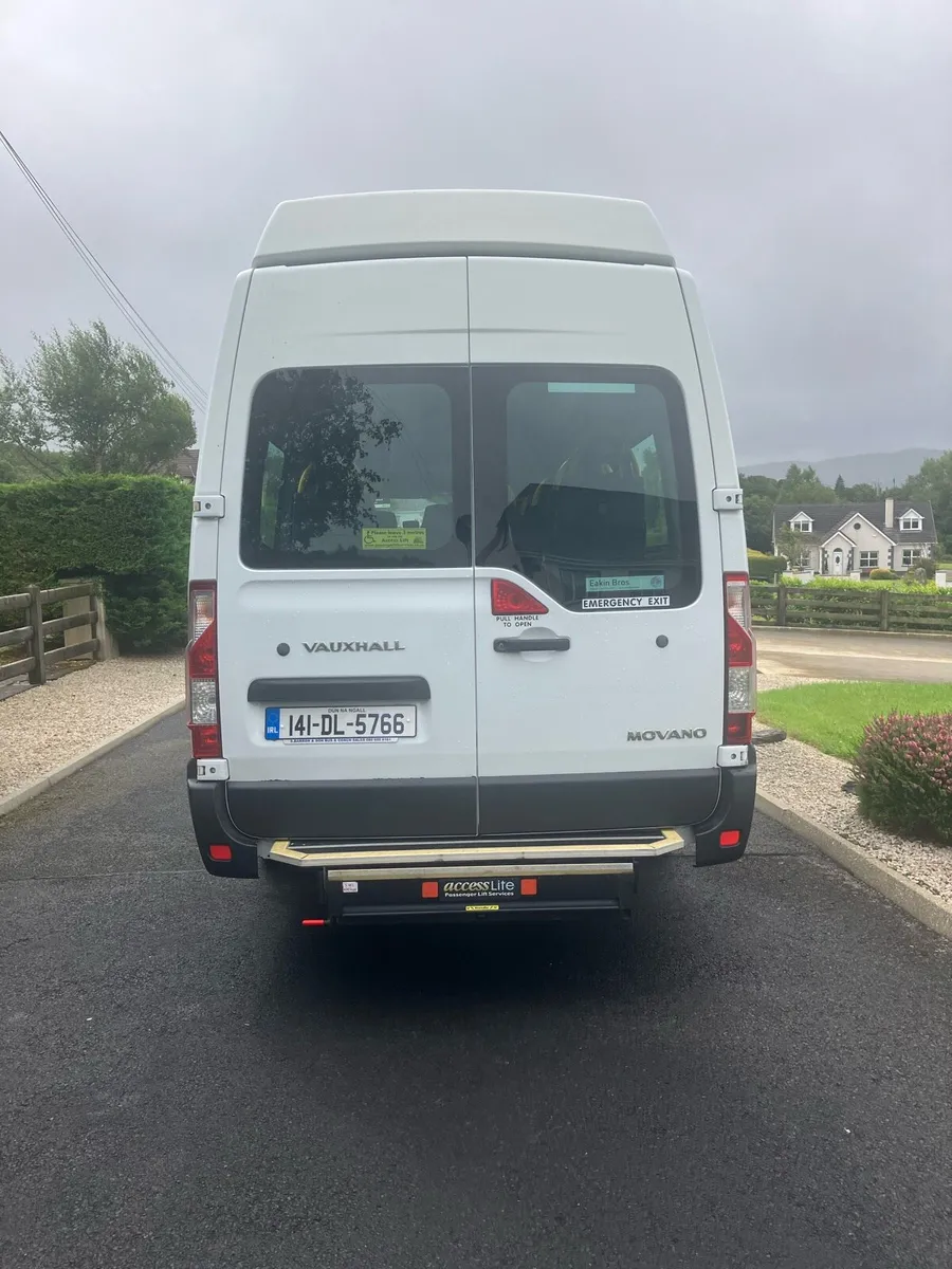 2014 Vauxhall Movano 17 seater accessible - Image 4