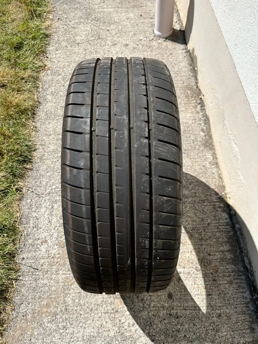 For Sale : 4 Goodyear Eagle F1 Runflat tyres - Image 3