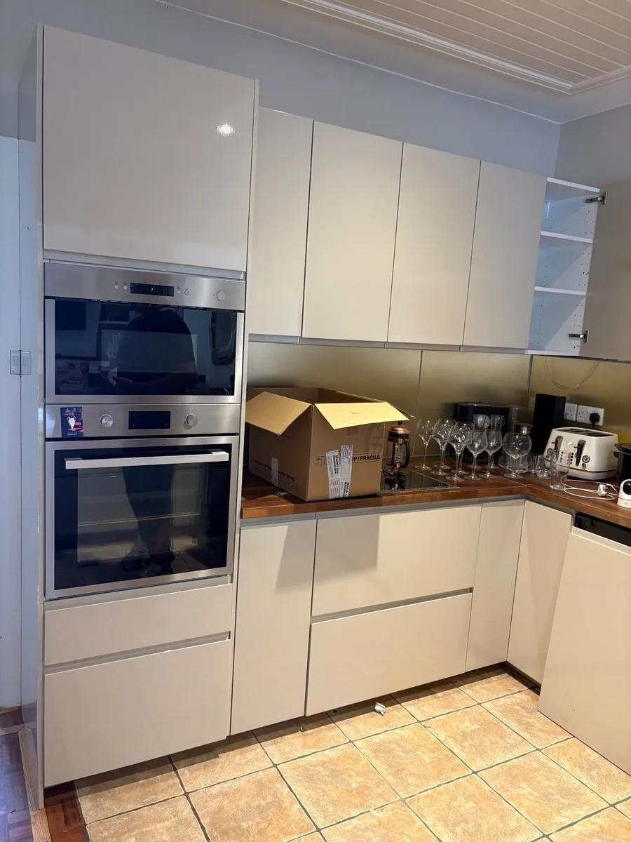 Kitchen - Image 4
