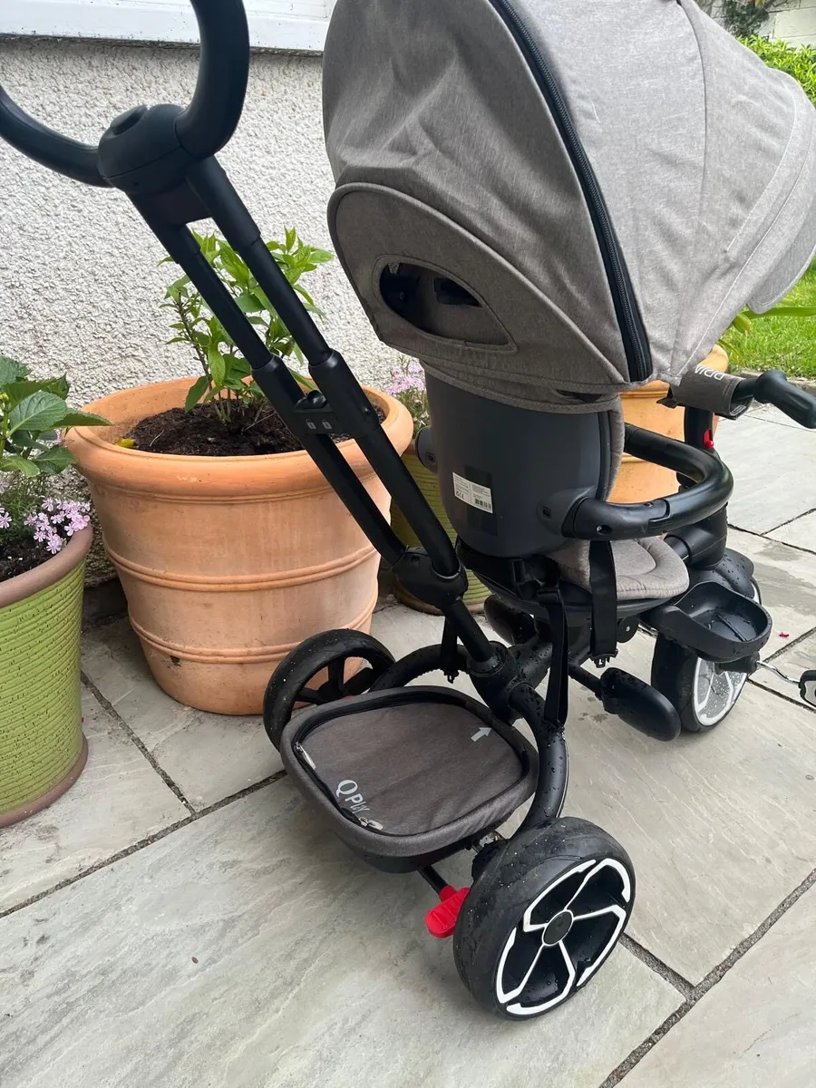 QPlay Premium 6-in-1 Trike Black - Image 4