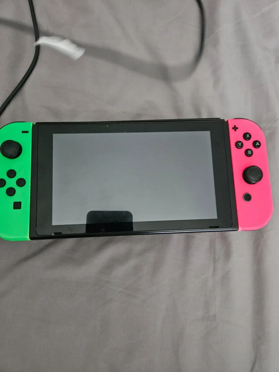 Nintendo Switch and some games for sale - Image 2