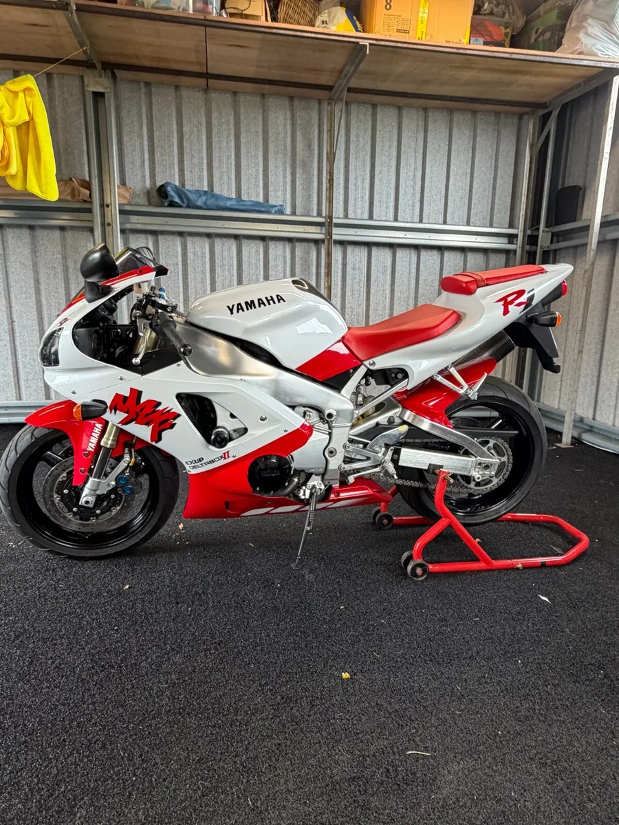 Yamaha R1 4xv - Image 2