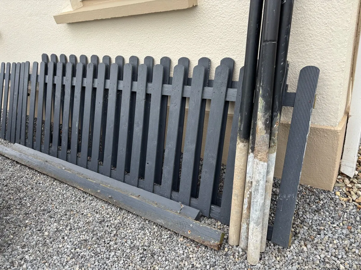 Door & Fence - Image 3