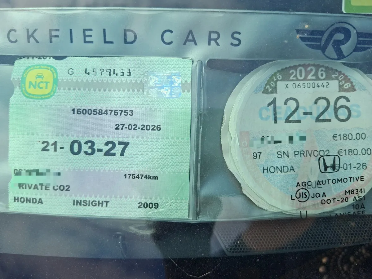 2009 Honda Insight Hybrid Automatic - Image 2