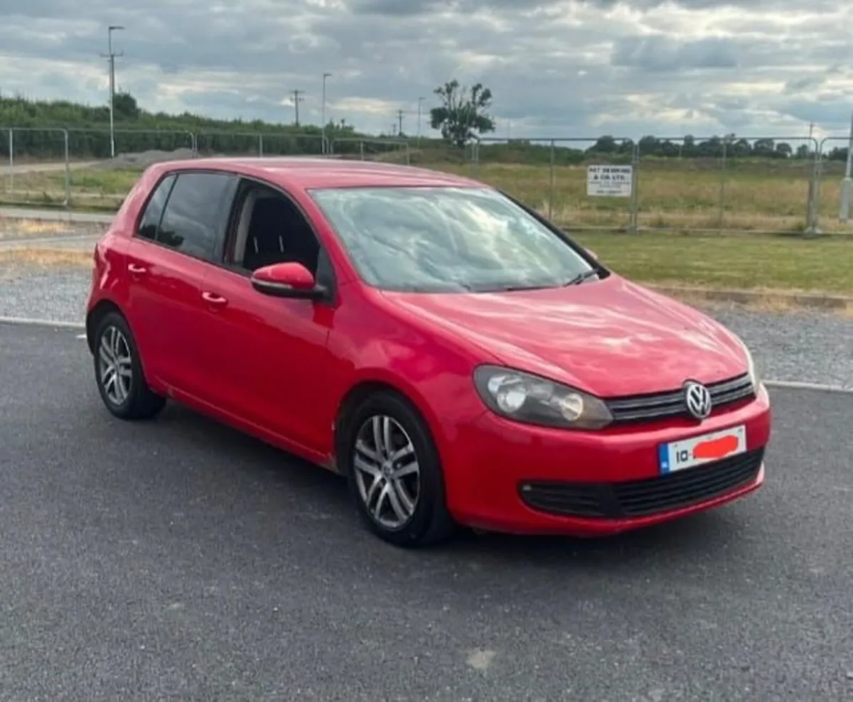 Volkswagen Golf 2010 1.6 diesel - Image 2