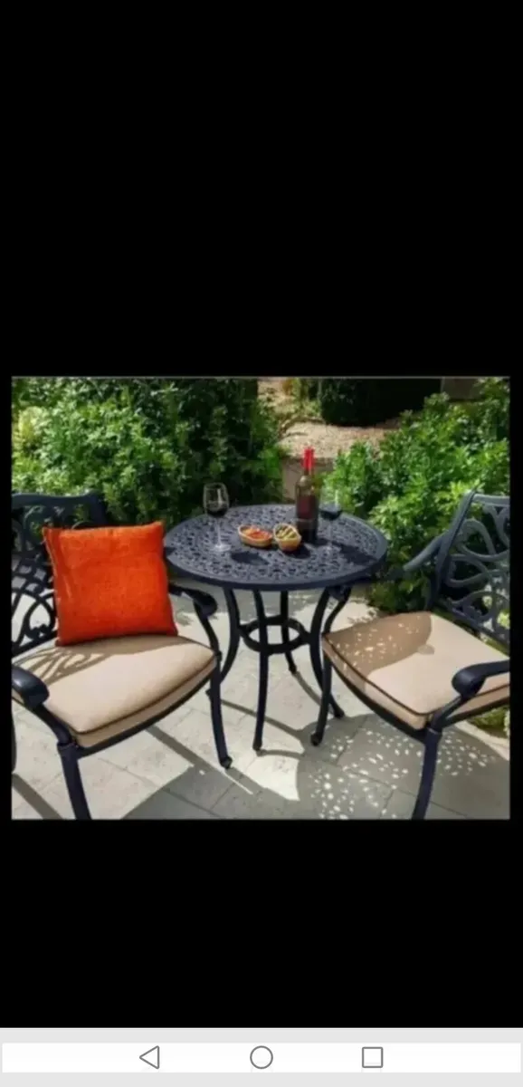 *CLEARANCE* Brand New Hartman Cast Alum Bistro Set - Image 1