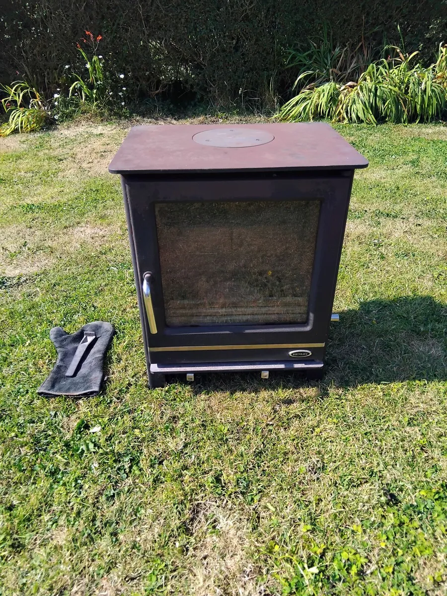 Henley Hampshire 8kw stove - Image 1