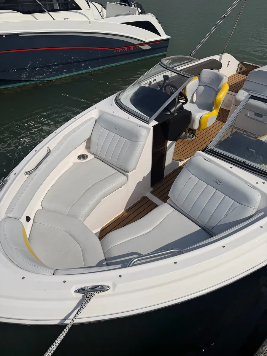 Speed boat - Image 2