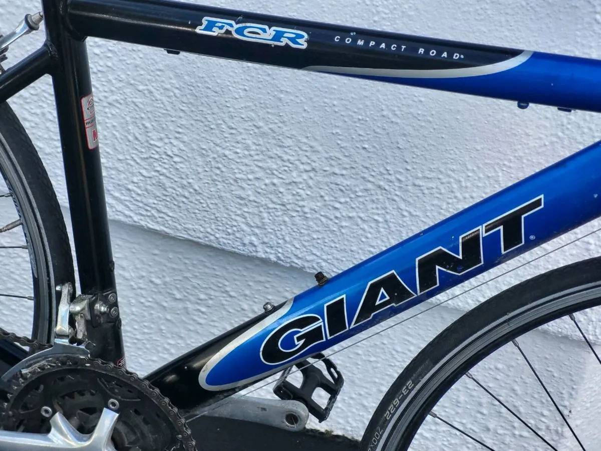 GIANT FCR FLATBAR ROAD BIKE.GREAT CONDITION NO OFF - Image 2
