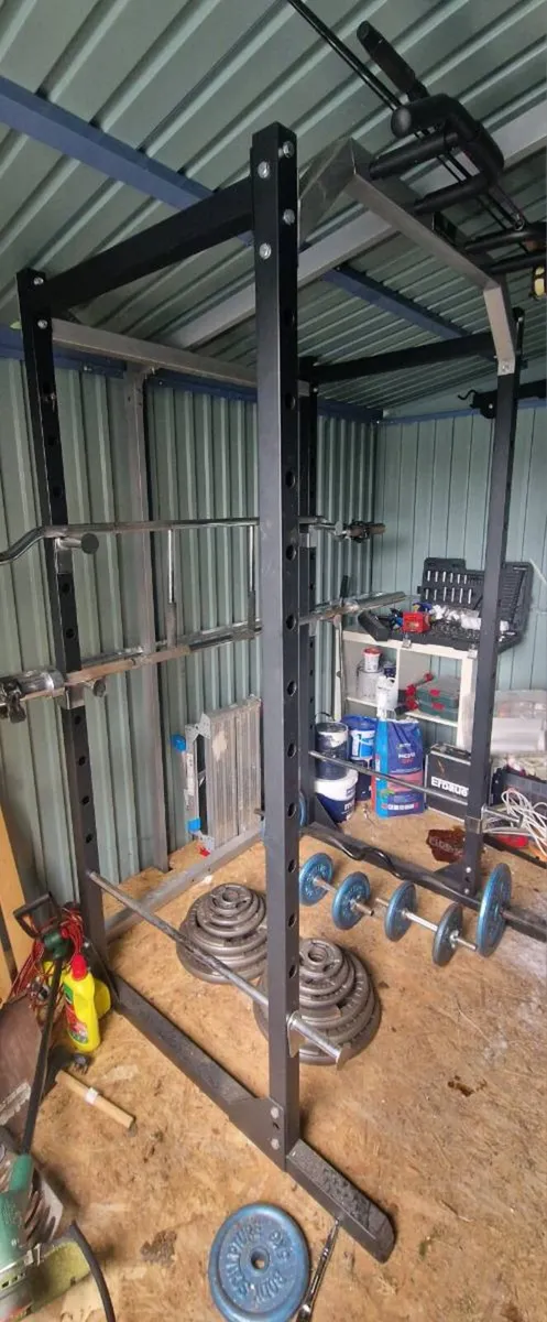 Weights rack, bars and plates - Image 1