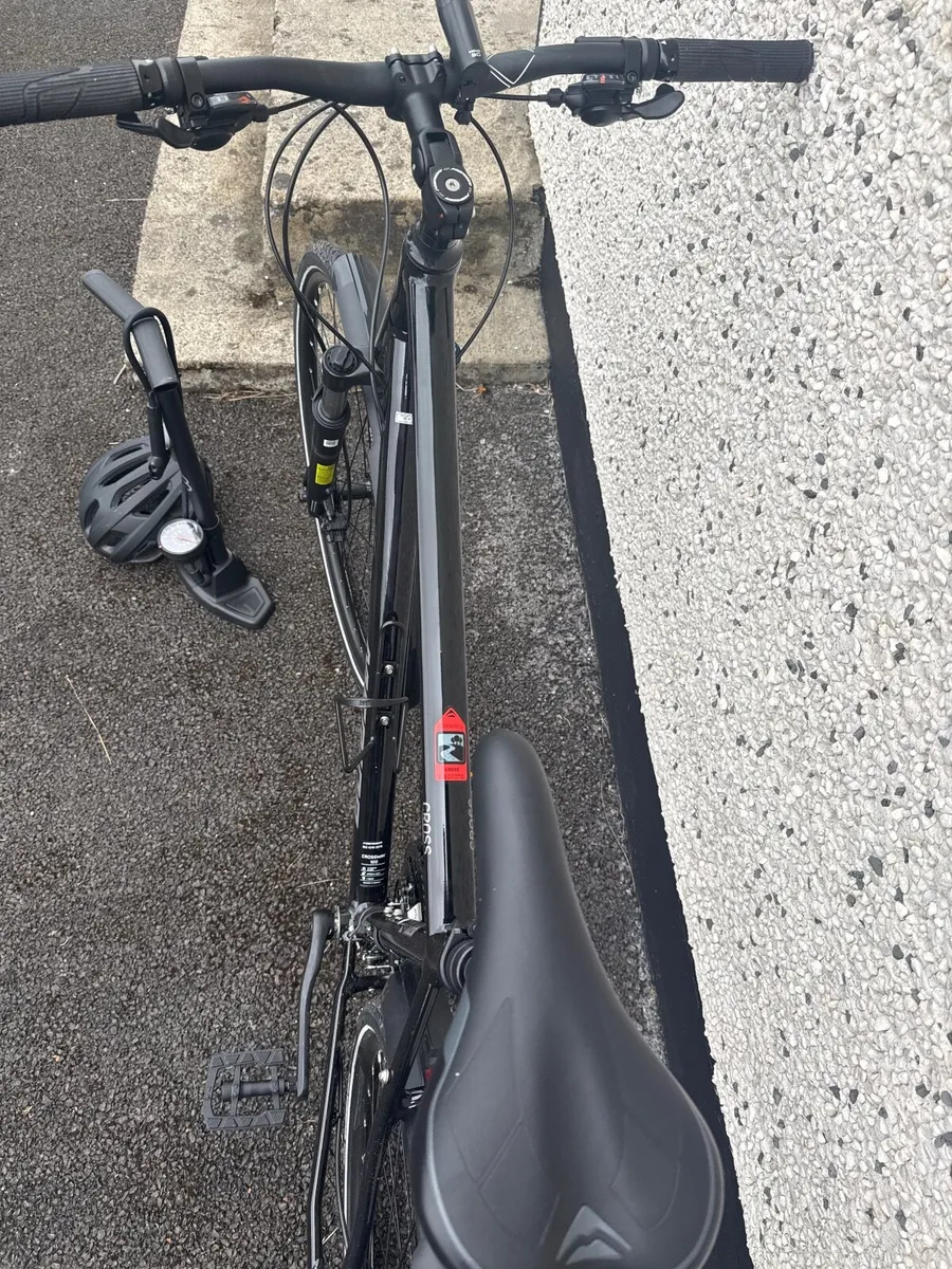 Merida Crossway 100 Hybrid Adult bike - Image 3