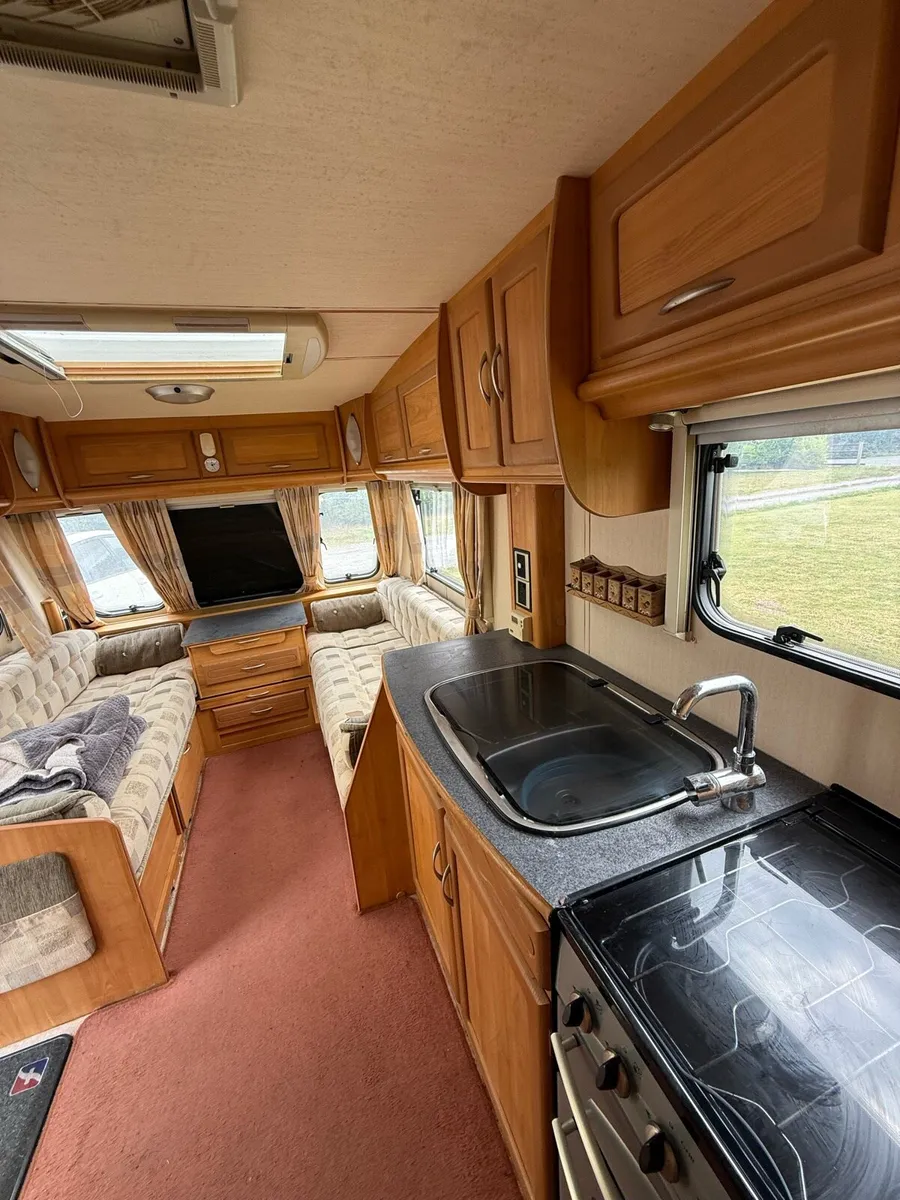 Fleetwood Heritage 600 7 Berth Caravan - Image 3