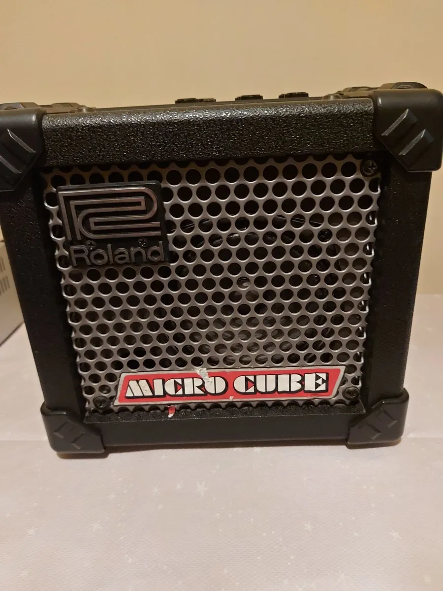Roland Micro Cube Guitar Amplifier, Excellent cond - Image 1