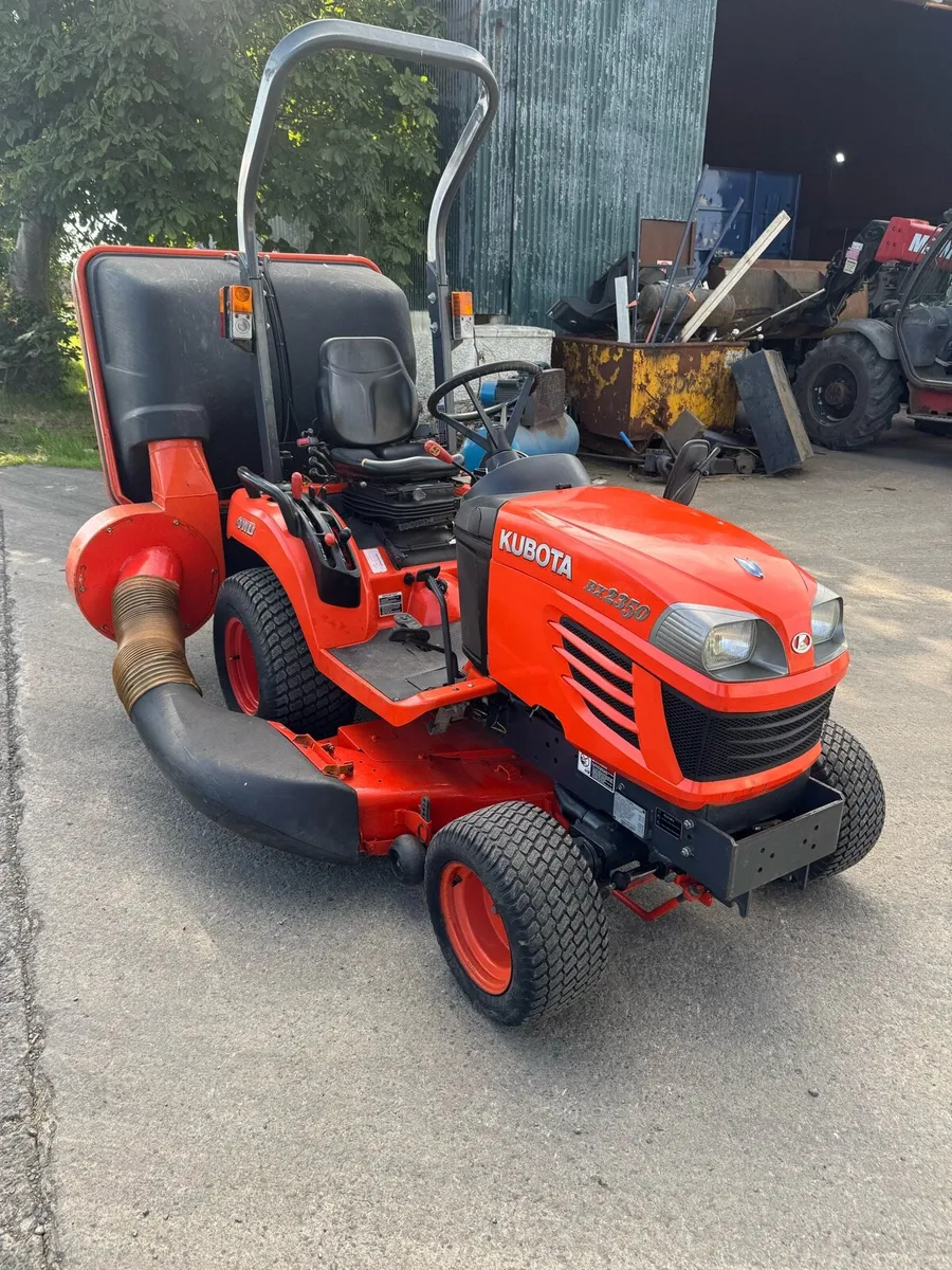 Kubota Compact Tractor with Mower - Image 3