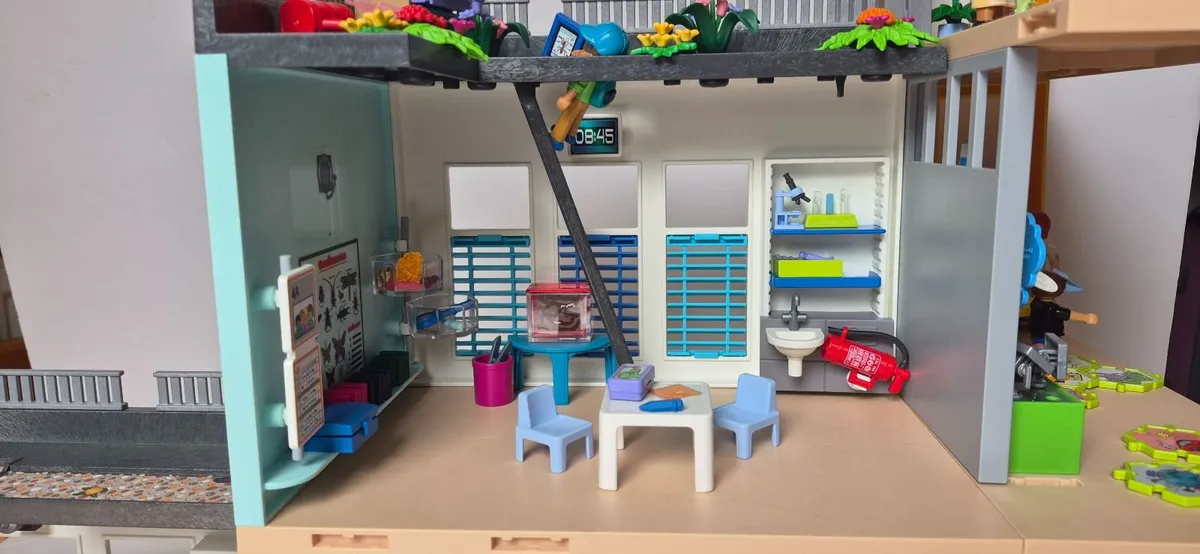Playmobil School, Gym & Meteorology Set - Image 4