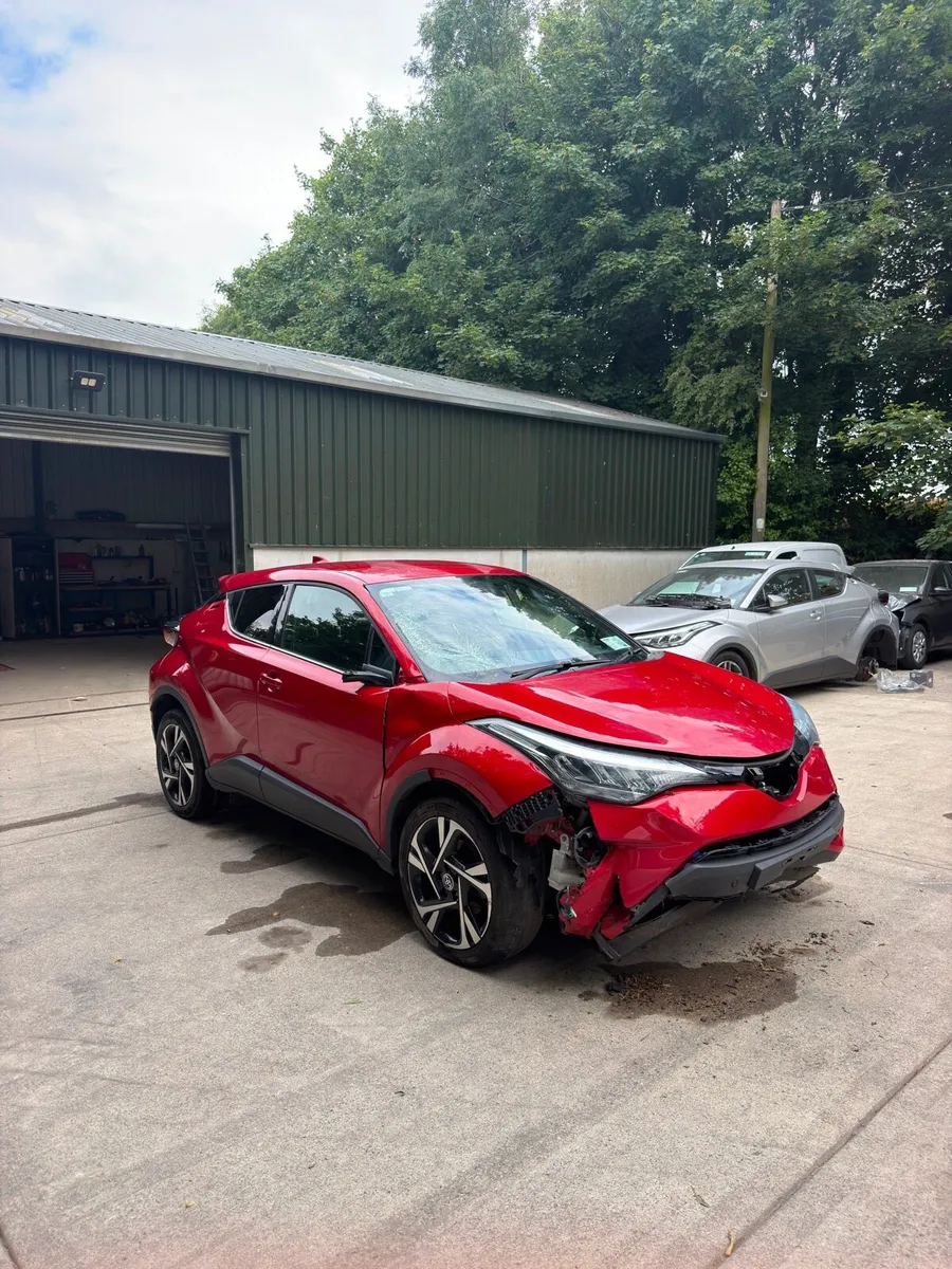 2023 Toyota CHR - Image 3