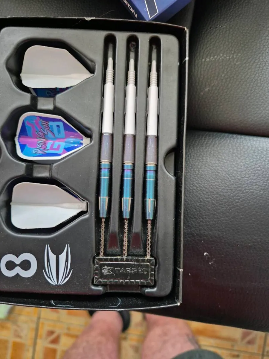 Darts - Image 1
