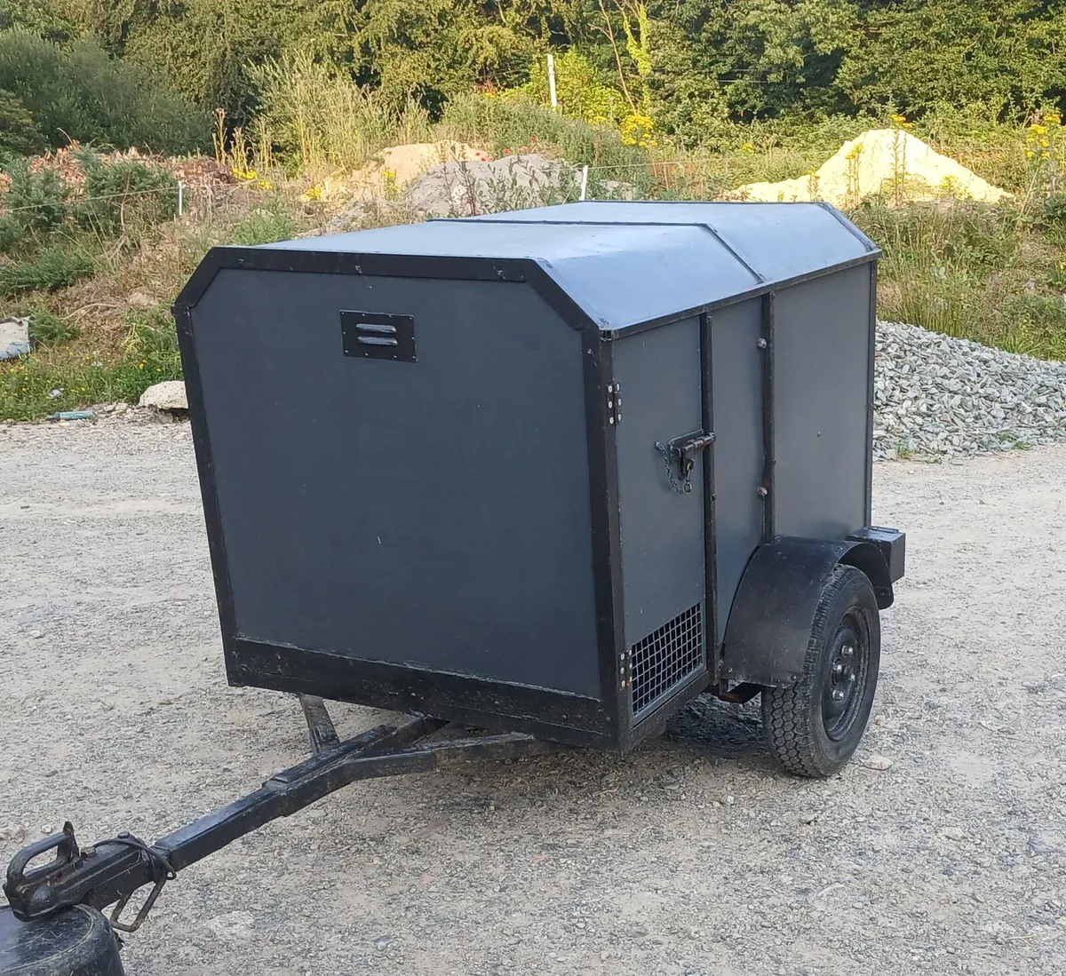 Dog trailer - Image 1