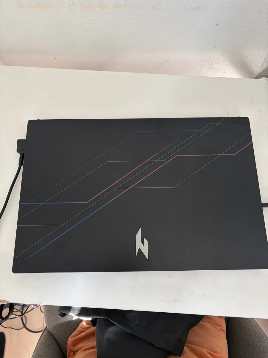 Acer Nitro v15 + mouse razer - Image 1
