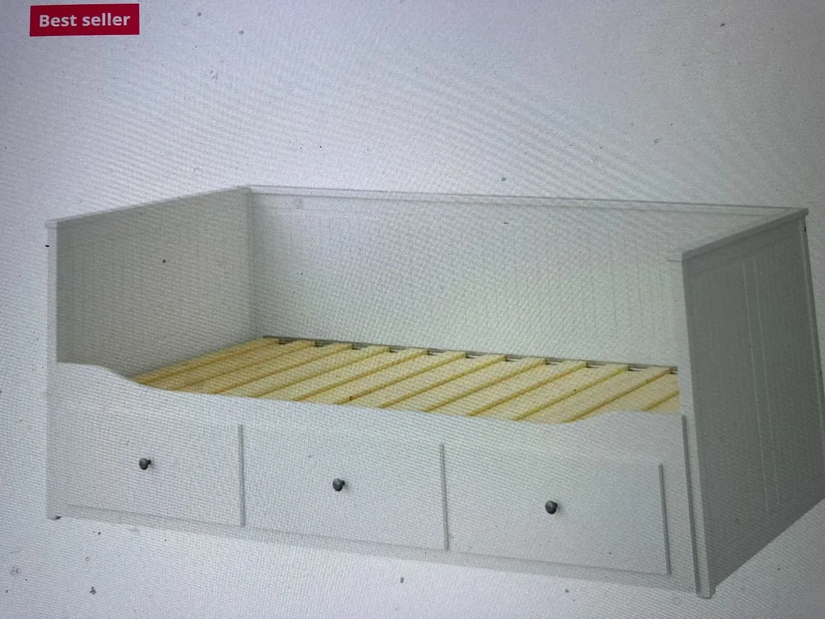 Day Bed - turns from single into a double - Image 1