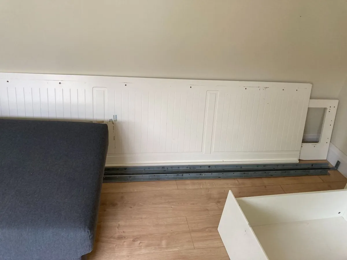Day Bed - turns from single into a double - Image 3