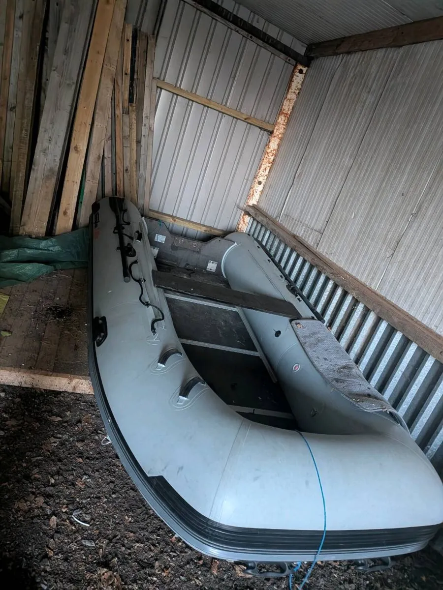 Boat - Image 3
