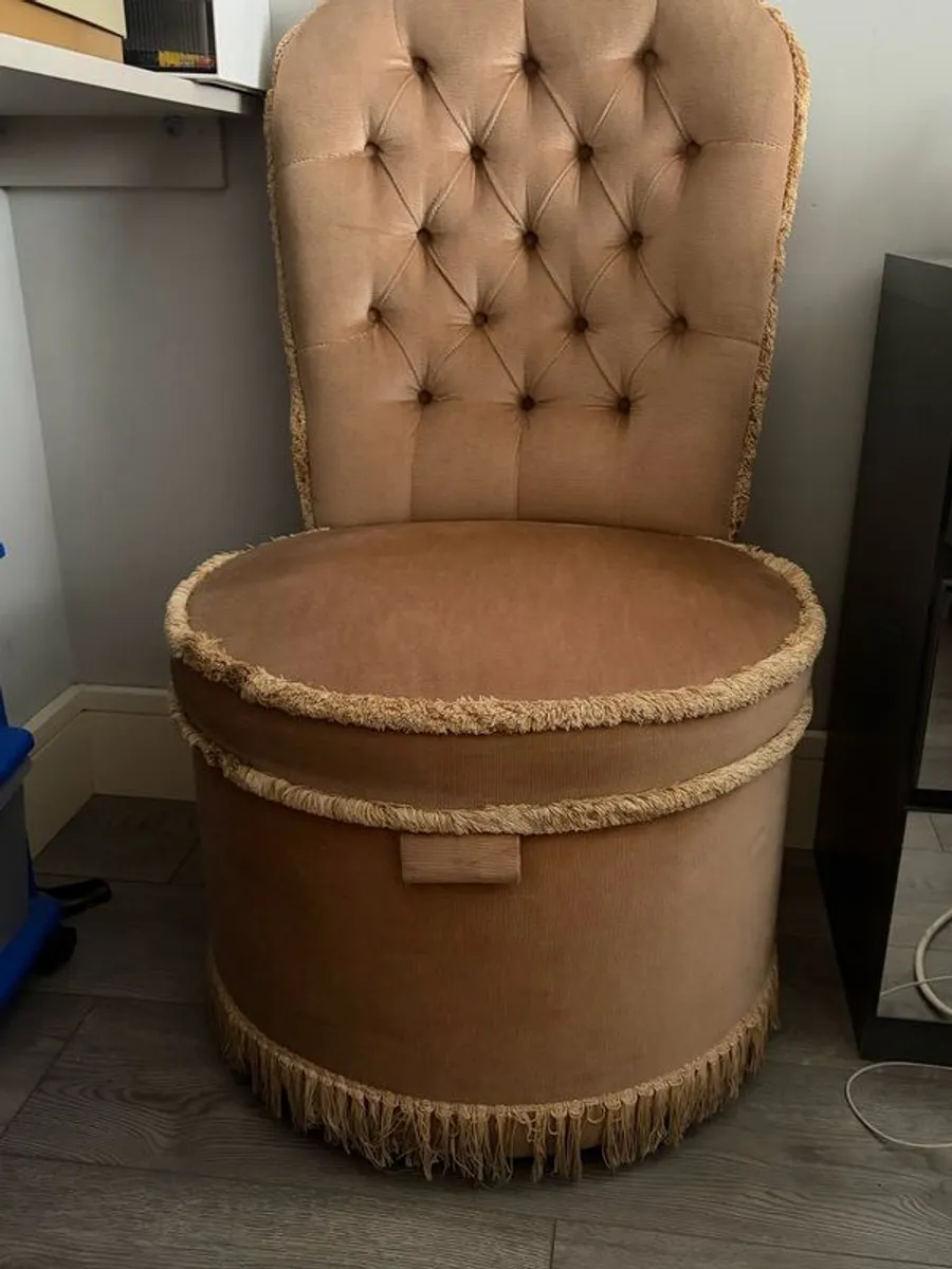 Vintage Tub Chair - Image 1