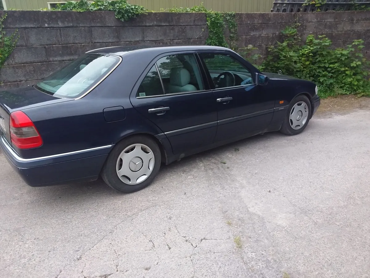 Mercedes-Benz C-Class 1994 - Image 4