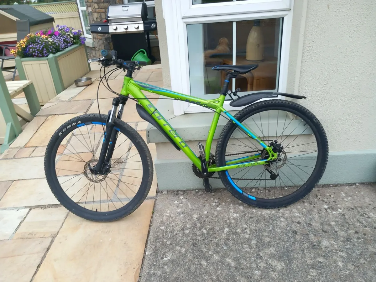 Bike and cycle shoes and bike rack - Image 3