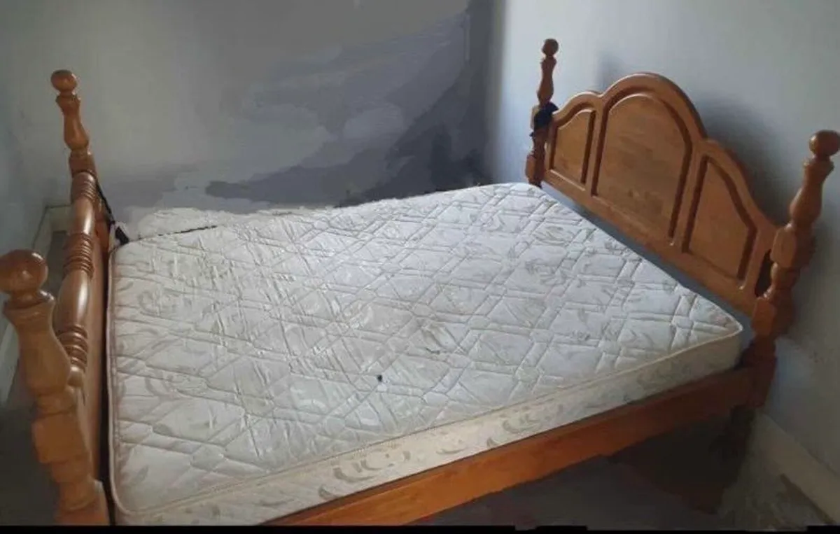 Very Sturdy & Solid 4Ft 6” Double Bed -Can Deliver - Image 2