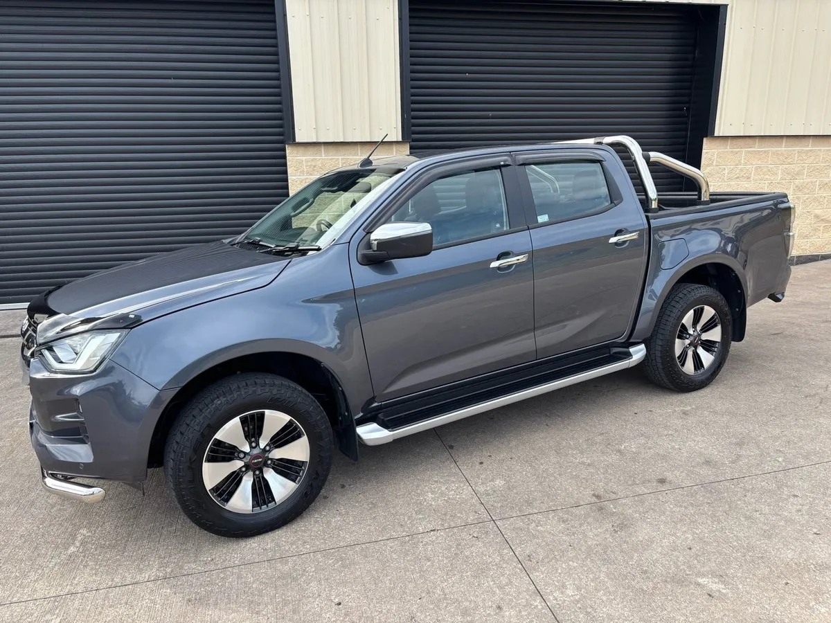 2023 ISUZU D-MAX DL40 AUTO - Image 1