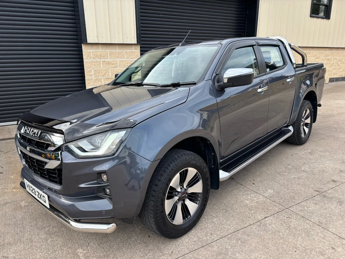 2023 ISUZU D-MAX DL40 AUTO - Image 2