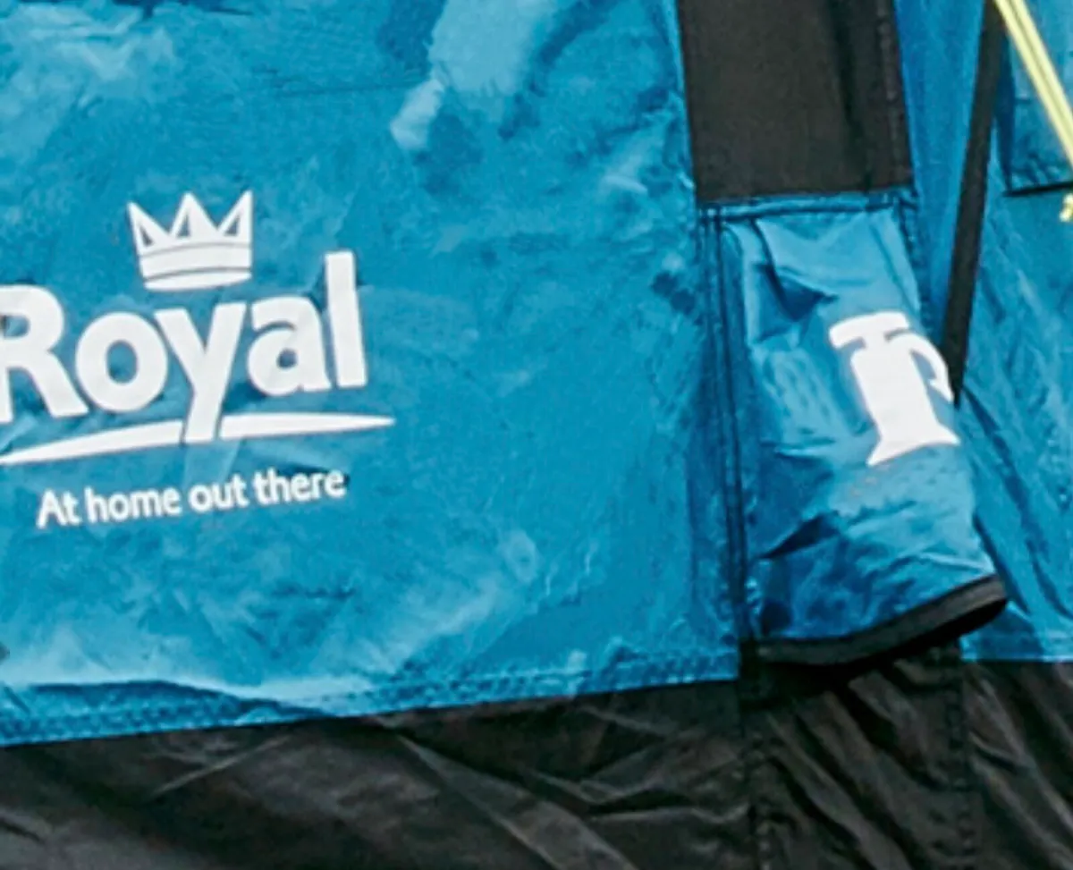 8 man inflatable tent - Royal Atlanta - Image 3