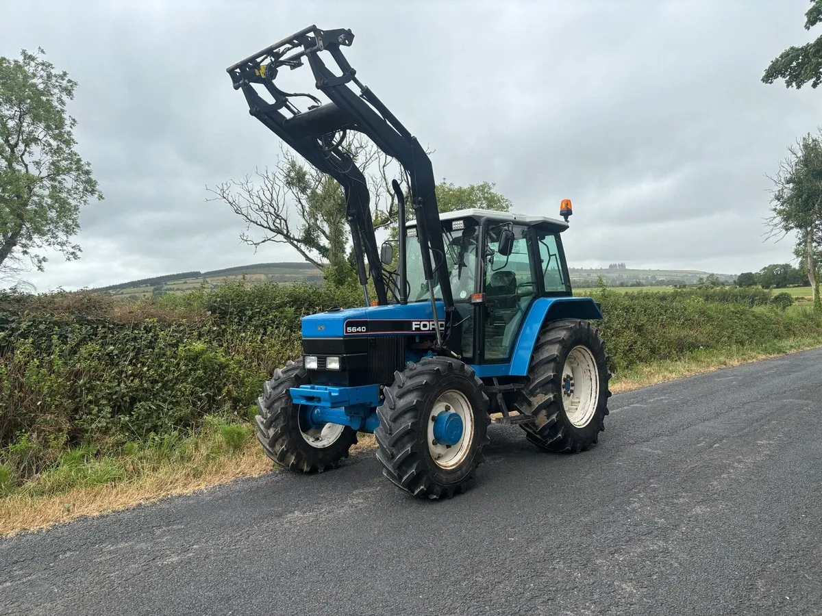Ford 5640 c/w loader - Image 1