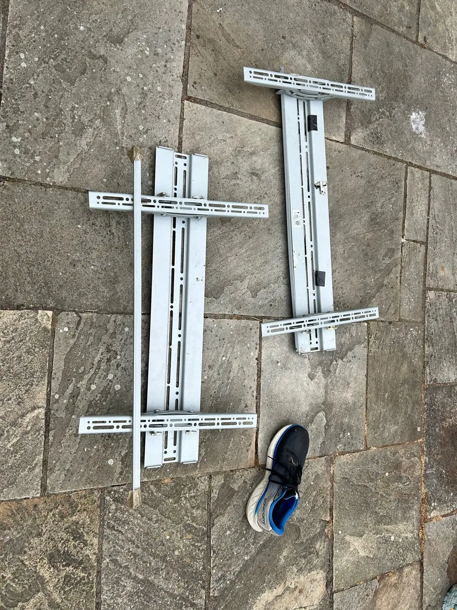 TV wall brackets x 2 - heavy duty - Image 1