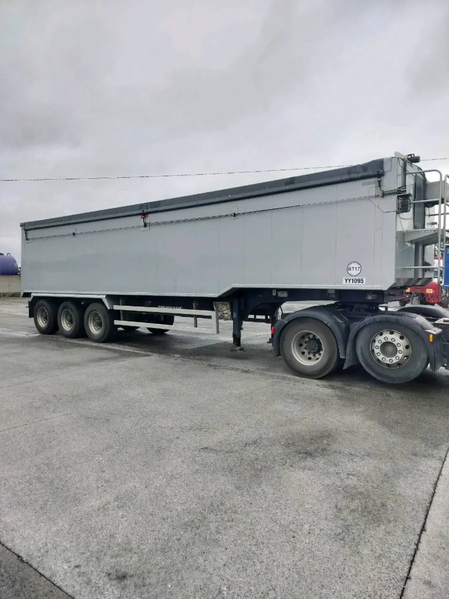2018 Fruehauf Bulk Tipping Trailer - Image 1