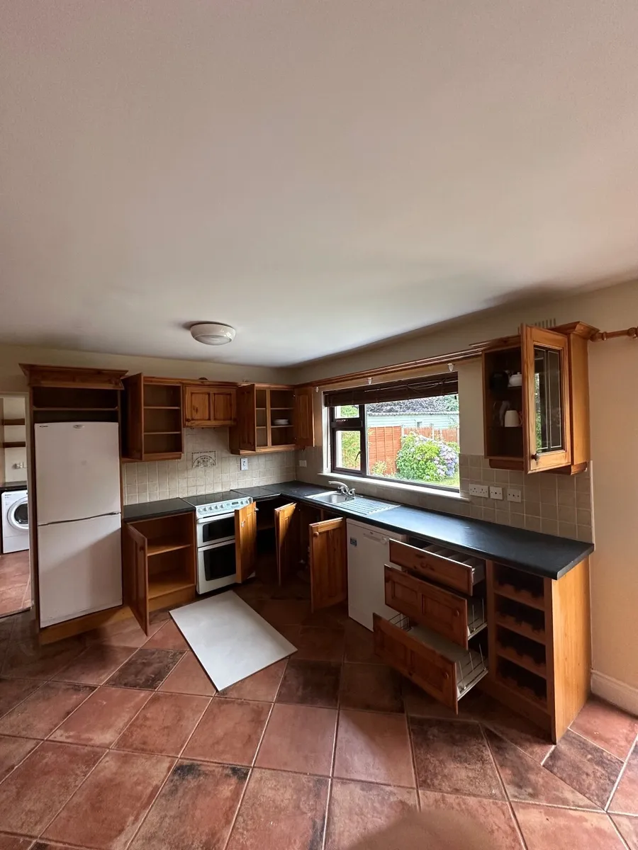 Kitchen - Image 4