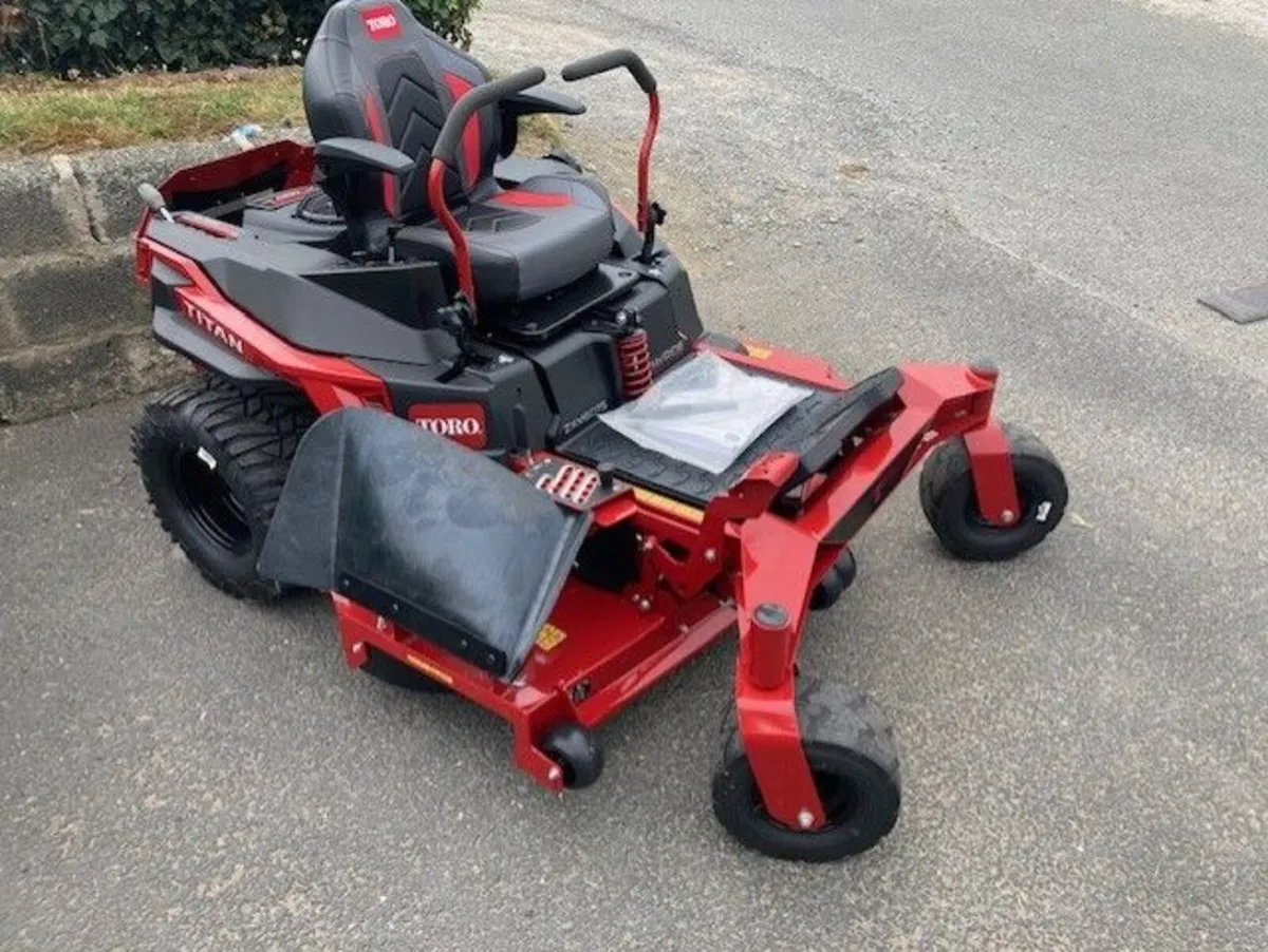 Toro 60'' Heavy Duty Zero Turn Mower - Kawasaki - Image 4