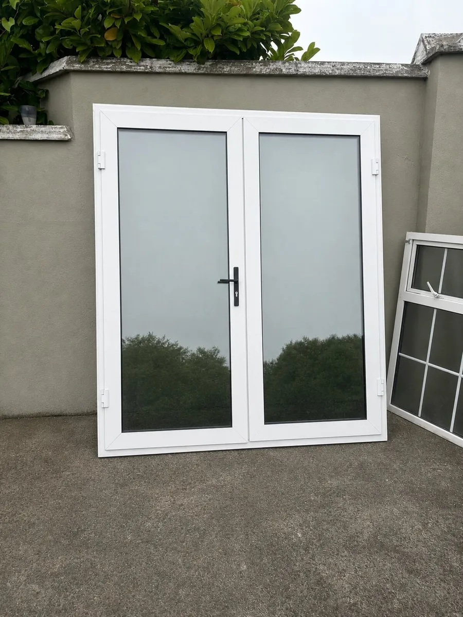 🌟 White French Patio Double Door 🌟 - Image 1