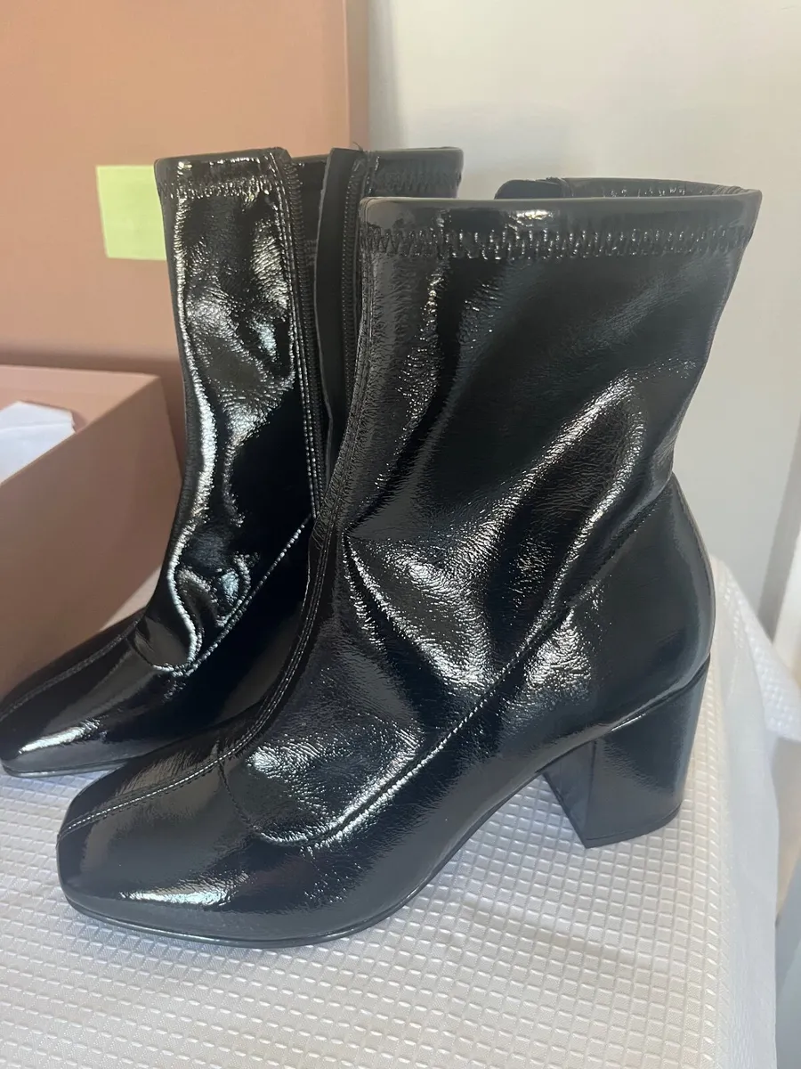 Carvela Boots brand new in box. - Image 3