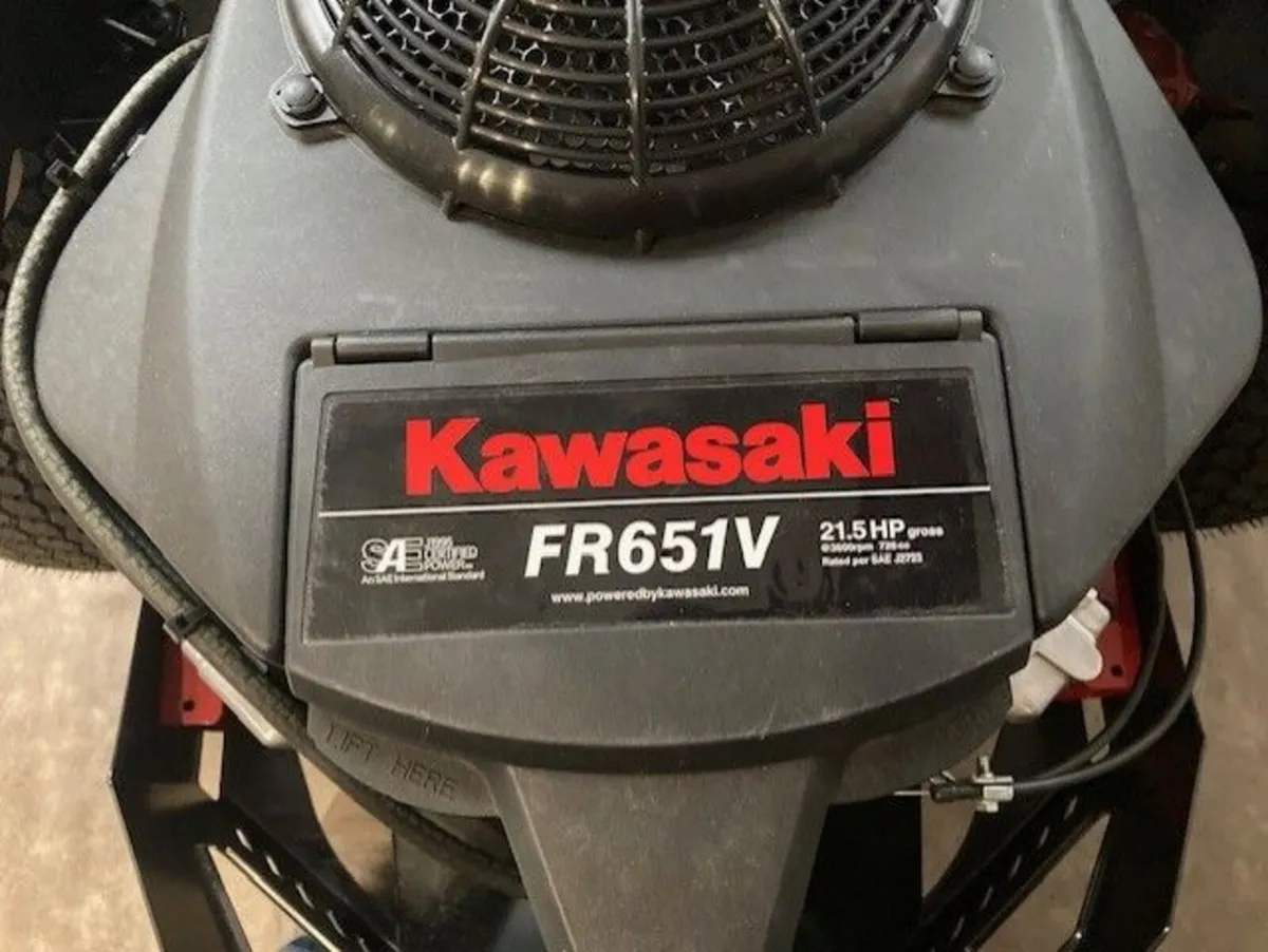 Ex Display Toro 42'' Zero Turn - Kawasaki -HD Deck - Image 2