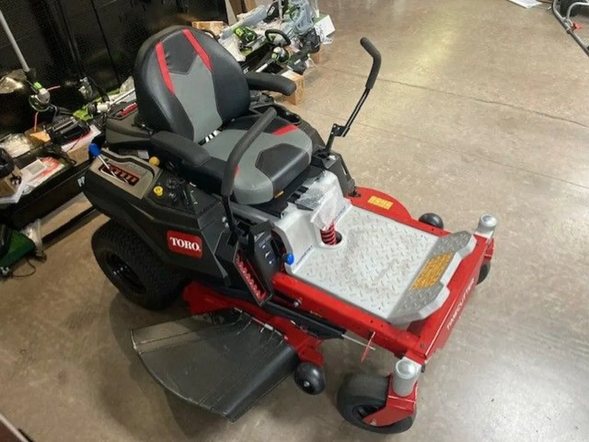 Ex Display Toro 42'' Zero Turn - Kawasaki -HD Deck - Image 3