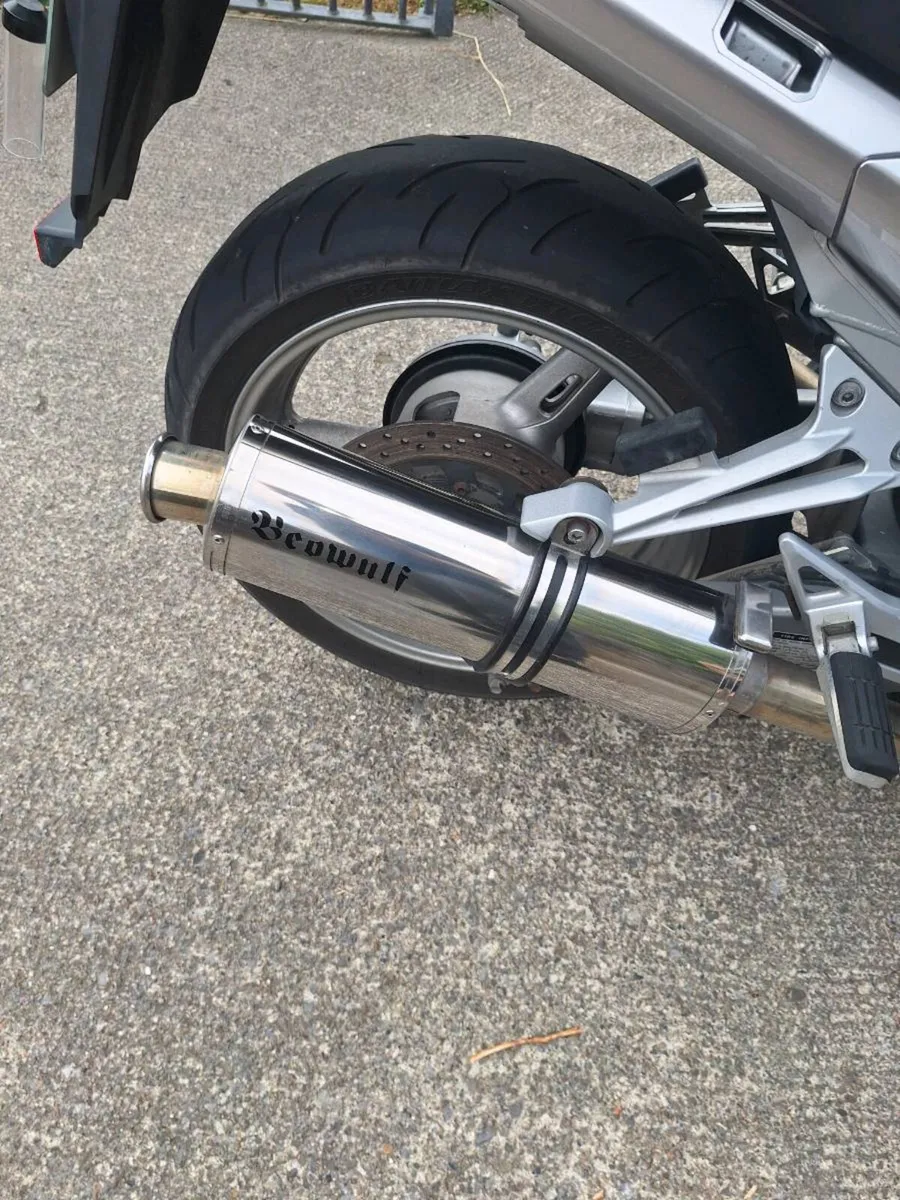 Yamaha fjr 1300 very low miles - Image 4
