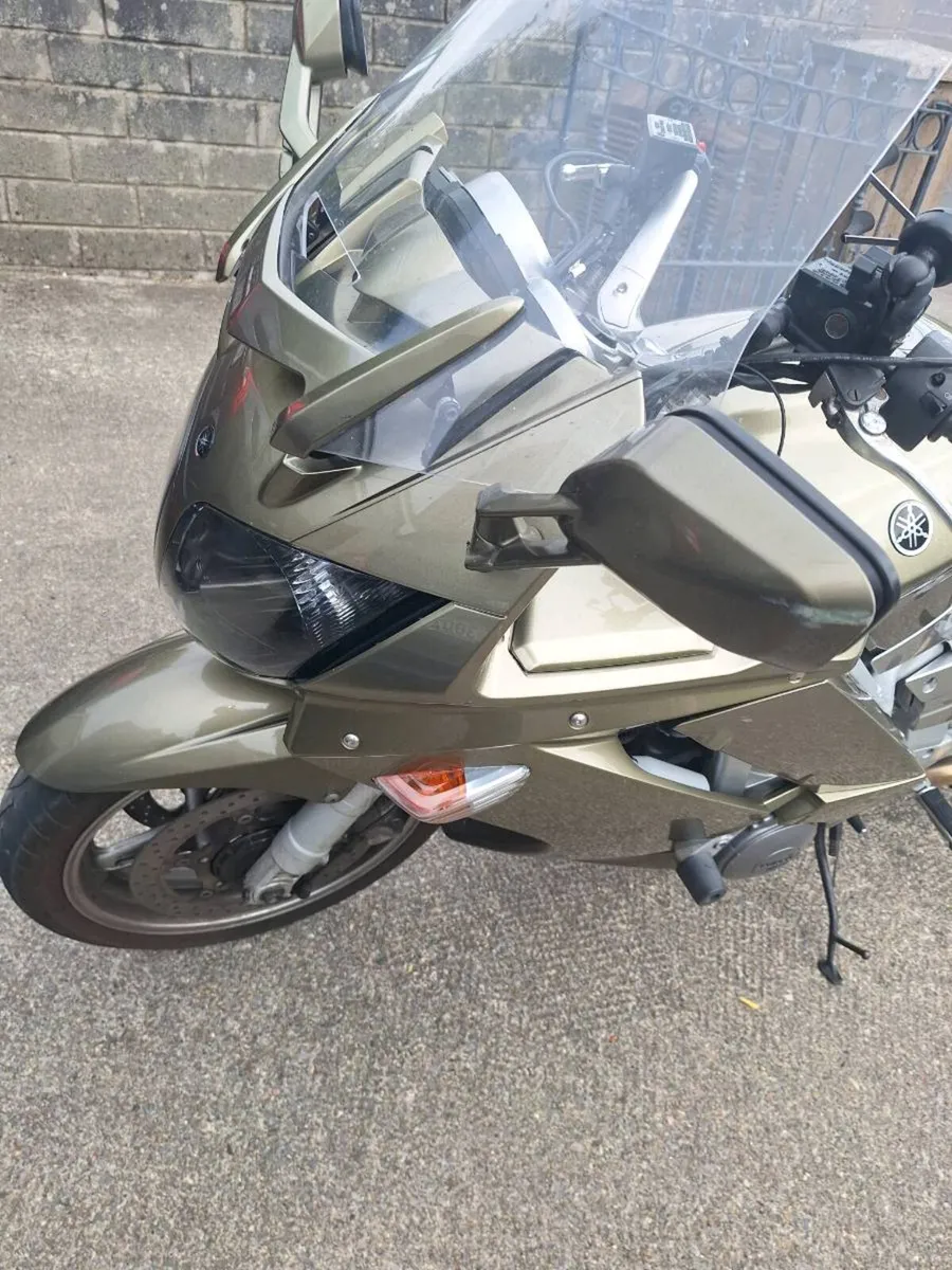 Yamaha fjr 1300 very low miles - Image 1