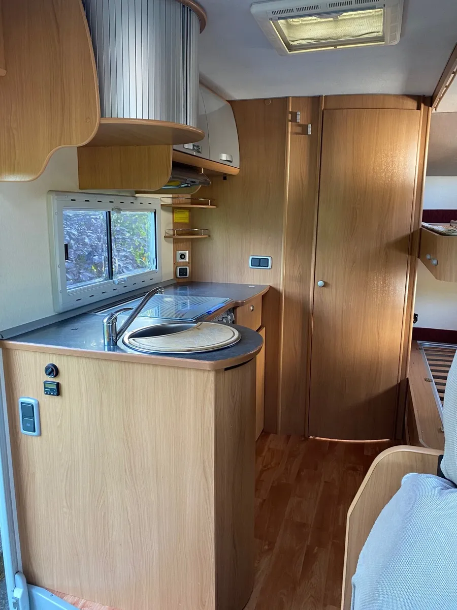 Campervan - Image 4