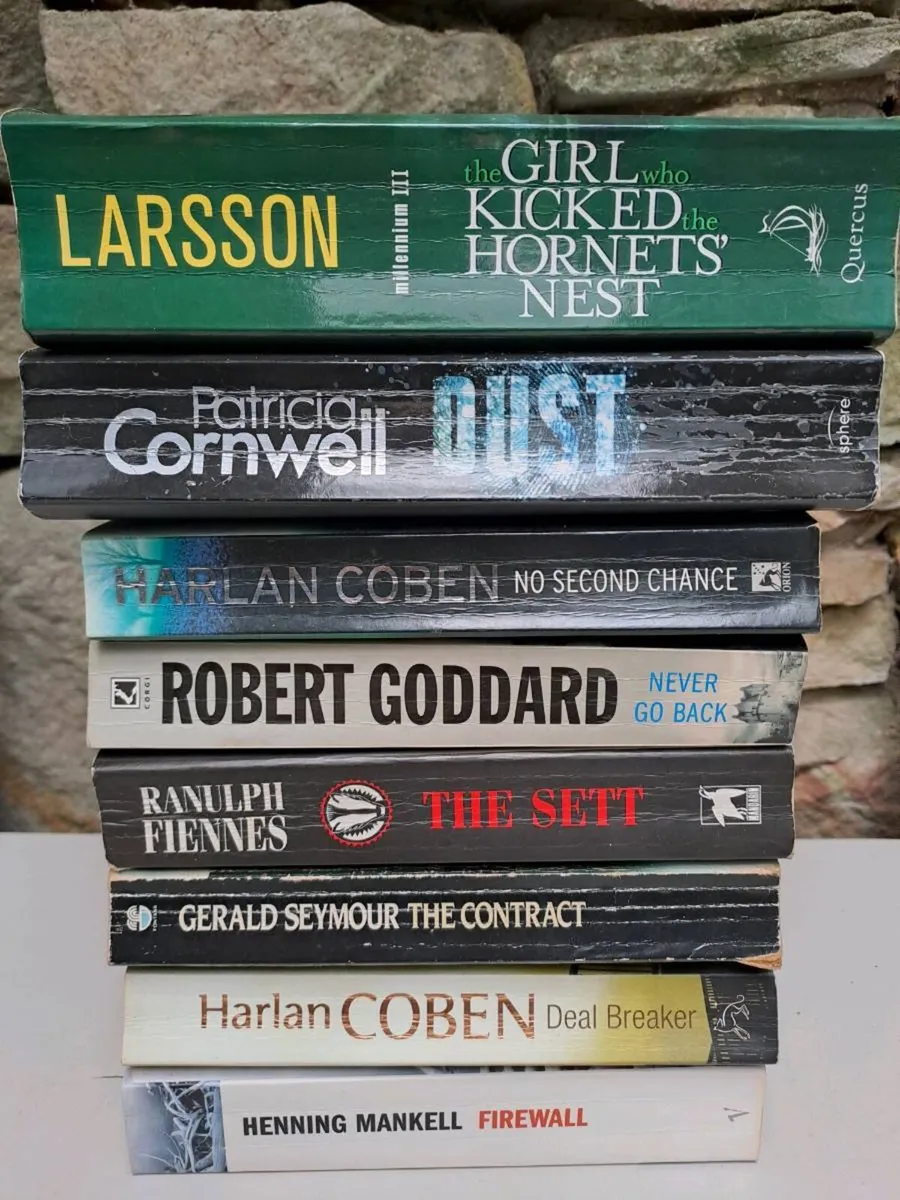 Crime & Thriller Book Bundle - Image 1