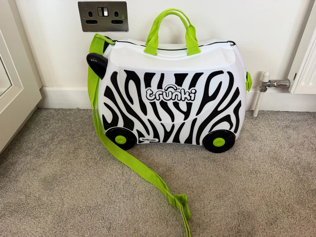 Trunki - kids wheelie suitcase - Image 1