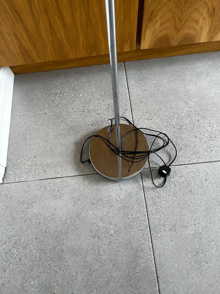 Floor Lamp - Image 4