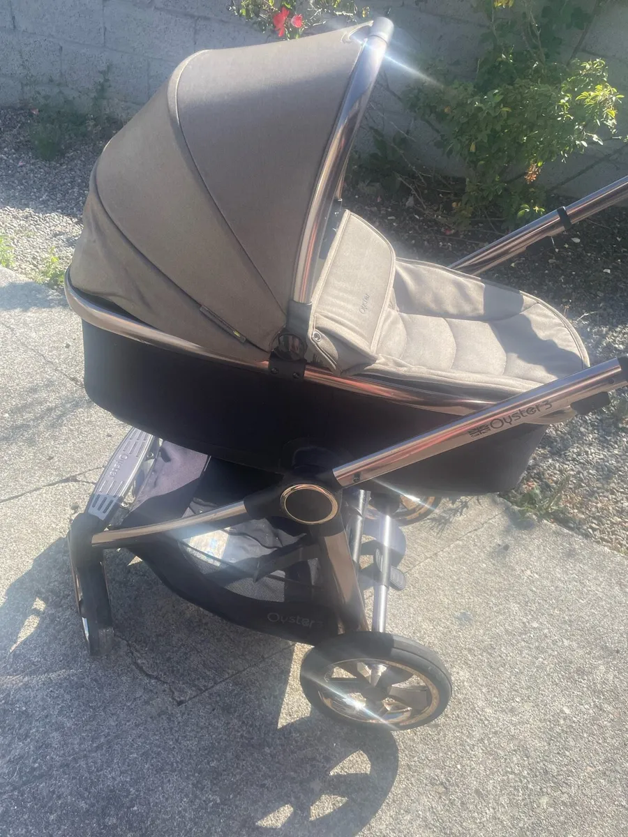 Oyster 3 2 in 1 travel system - Image 2